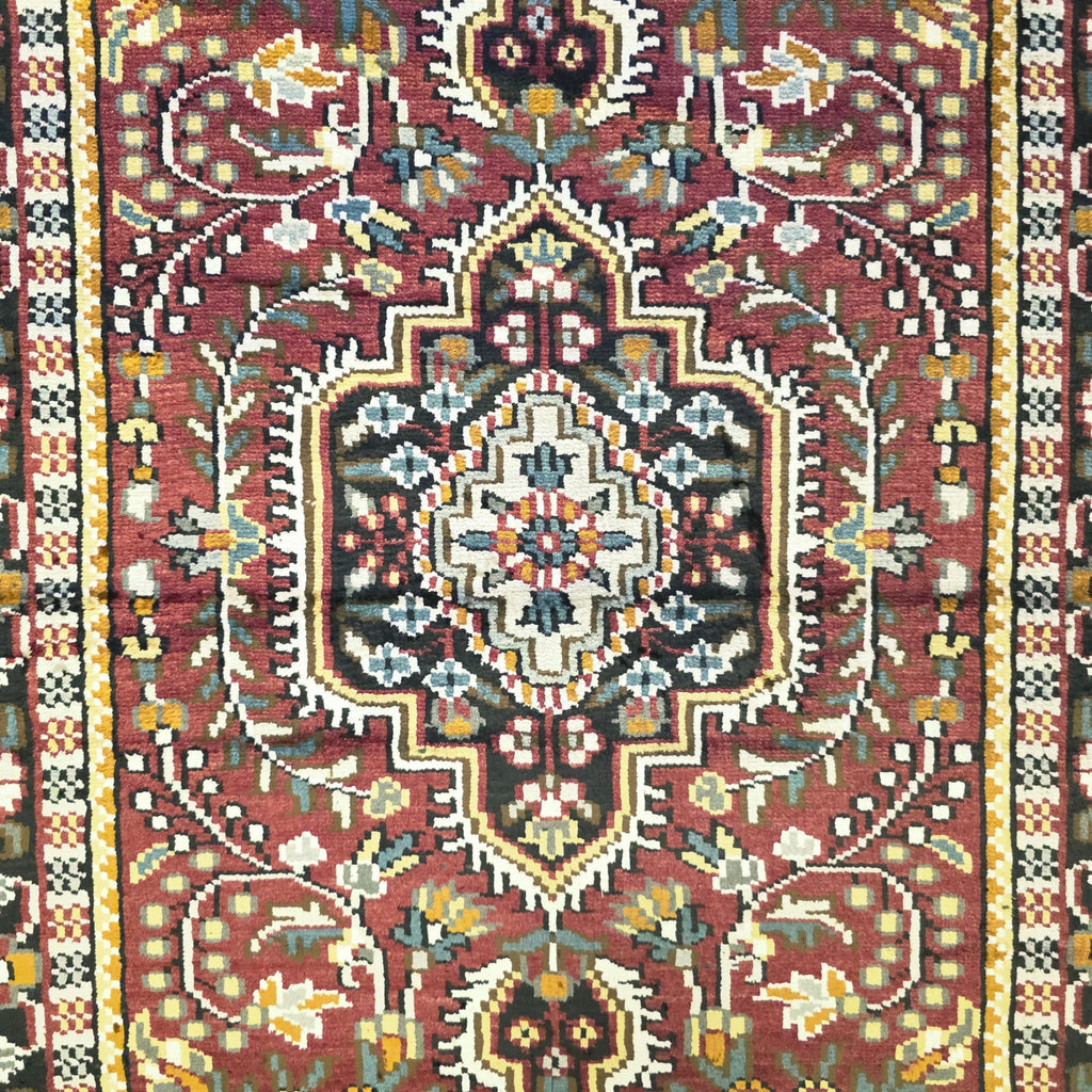 126 x 74 cm Hand Knotted Oriental Indian – Silk Rug