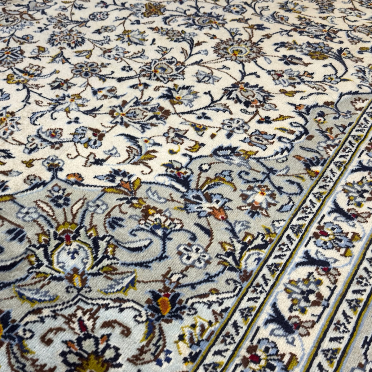 400 x 285 cm Hand Knotted Persian Kashan – Grey Ivory Wool Rug