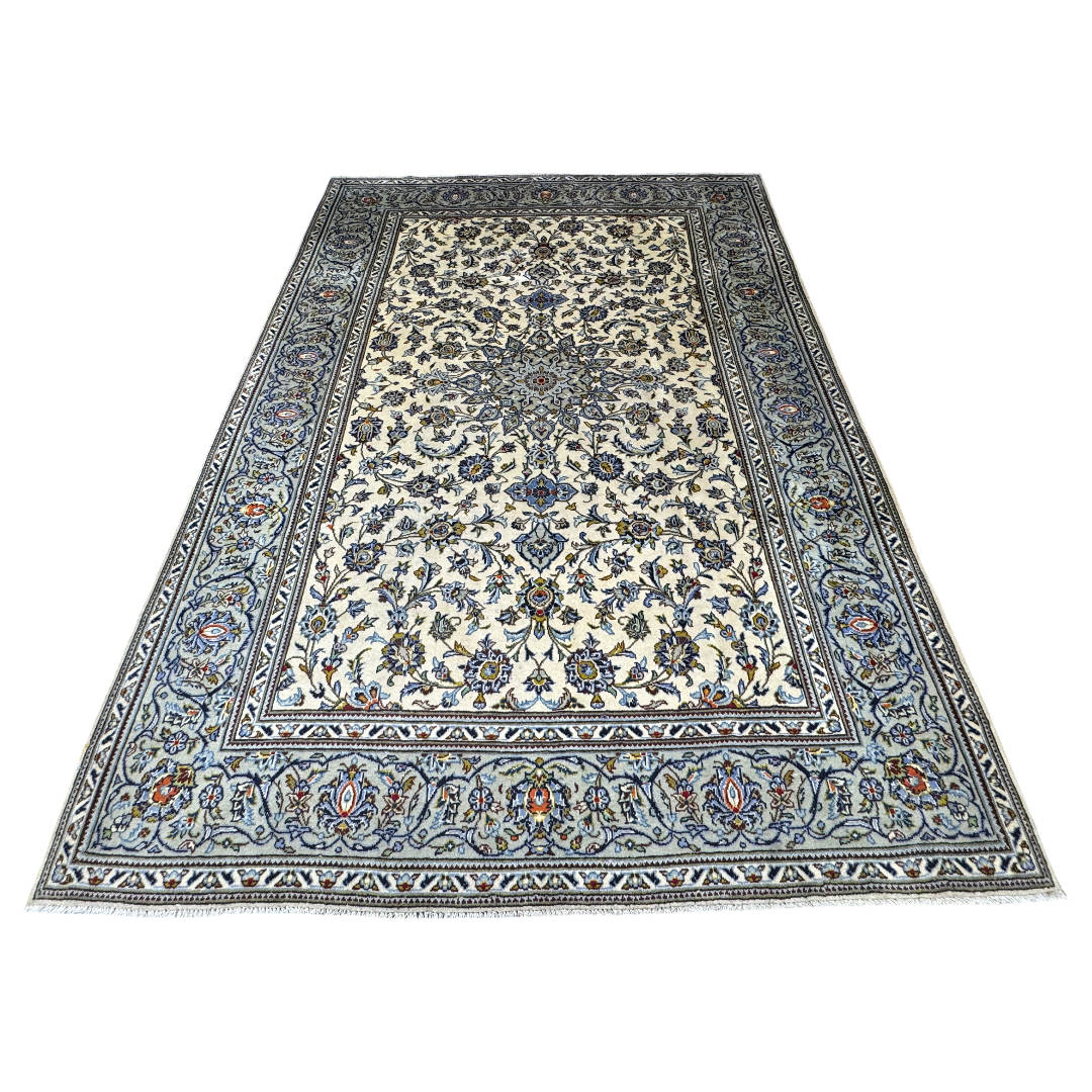 290 x 204 cm Hand-Knotted Kashan Rug