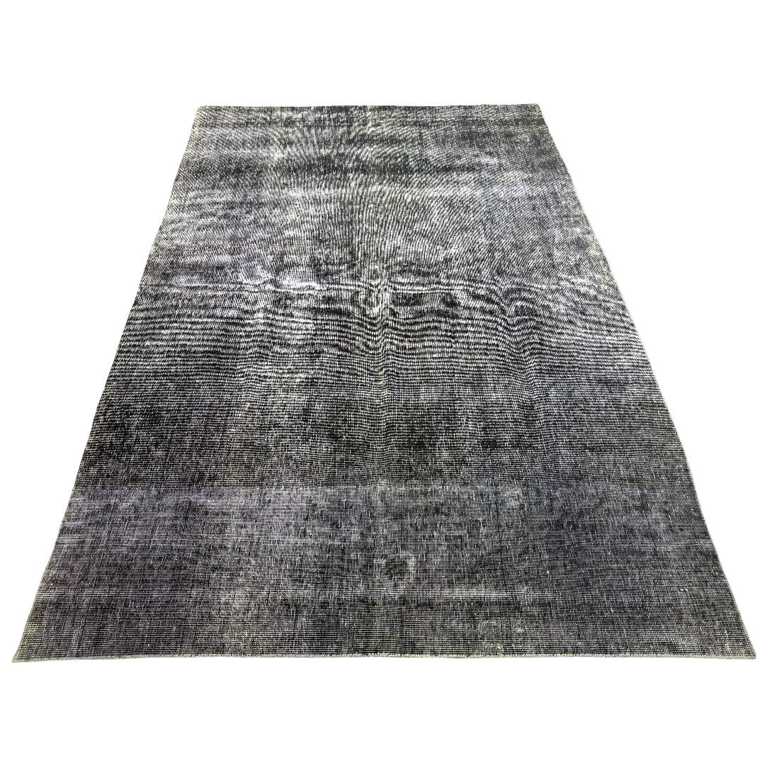 275 x 181 cm Hand-Knotted Ultra Vintage Wool Rug