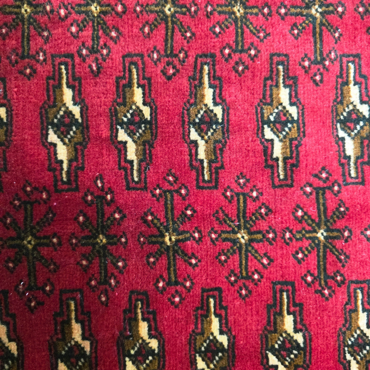 140 x 63 cm Hand-Knotted Persian Turkmen Rug