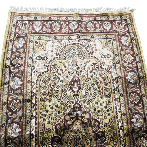 134 x 75 cm Hand Knotted Indian Silk Jaipur Oriental Rug