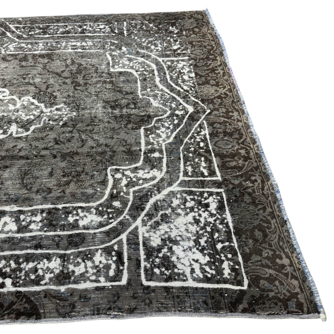 269 x 182 cm Hand-Knotted Ultra Vintage Persian Wool Rug
