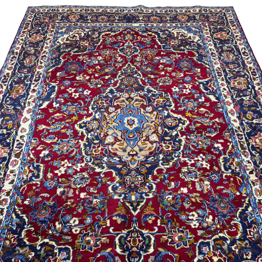 282 x 194 cm Hand-Knotted Persian Kashan Rug