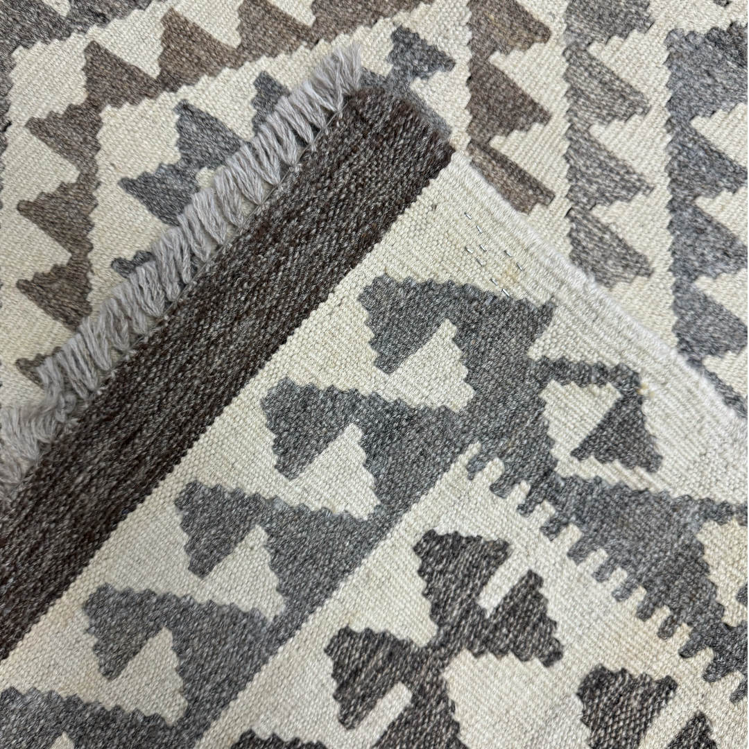 157 x 98 cm Hand-Woven Afghan Kilim Rug