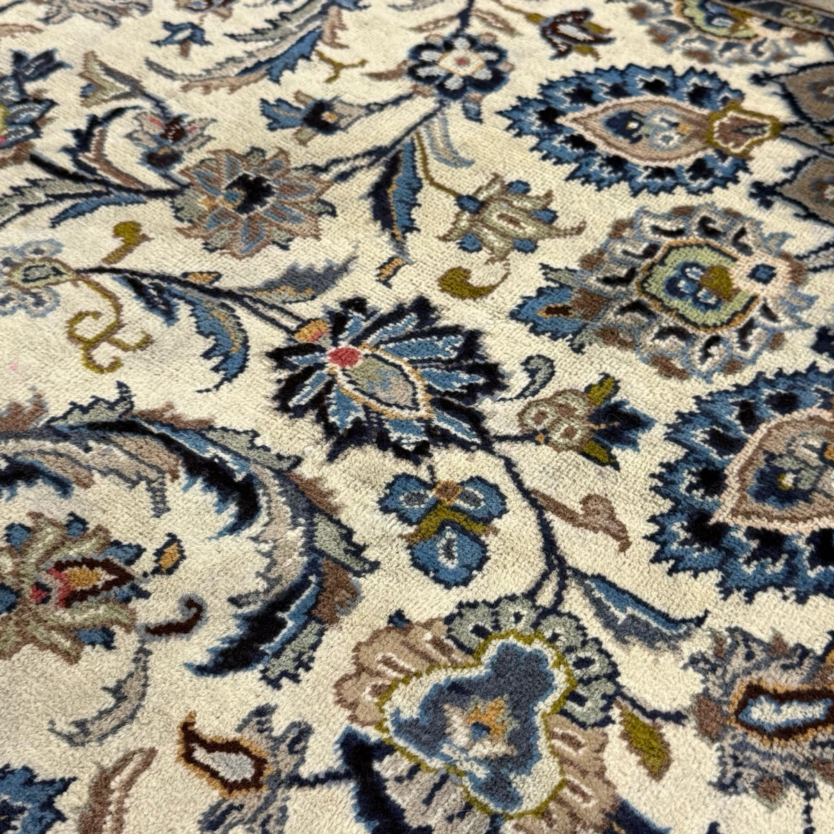 345 x 255 cm Hand Knotted Ivory Persian Fine Mashad Wool Rug