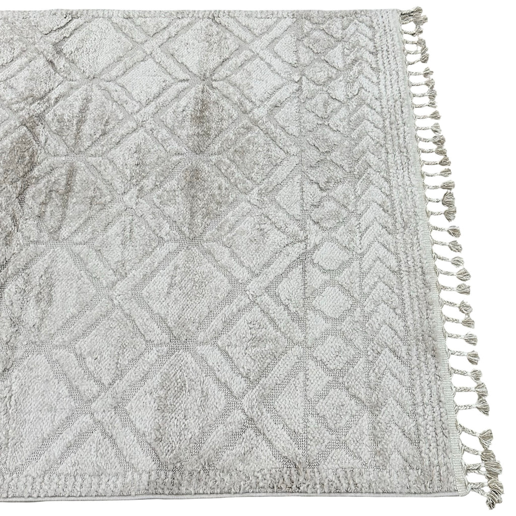 230 x 160 cm Turkish Machine Made Rug