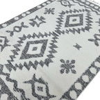 230 x 160 cm Moroccan Style Diamond Pattern Rug