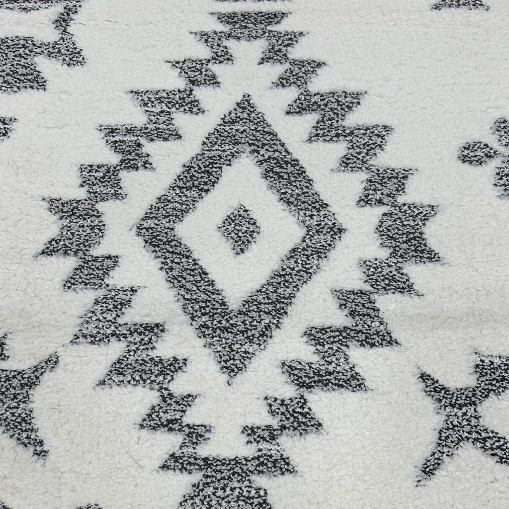 230 x 160 cm Moroccan Style Diamond Pattern Rug