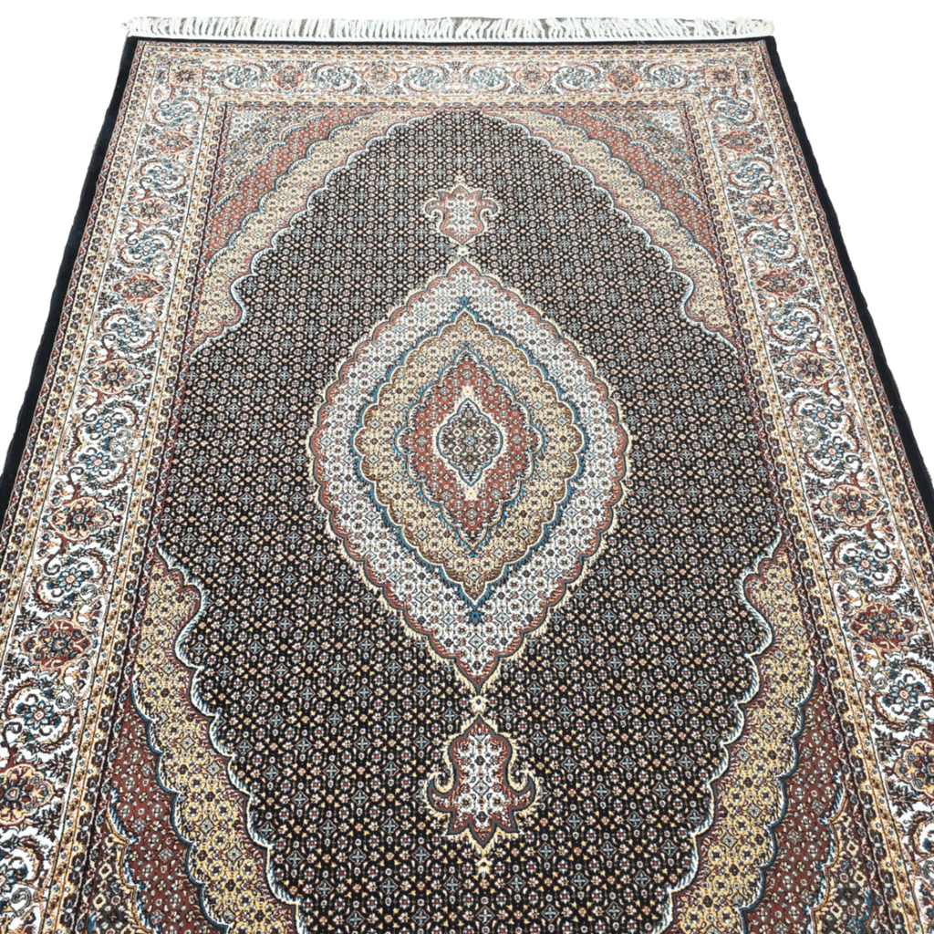 230 x 160 cm Persian Design Machine Made Rug