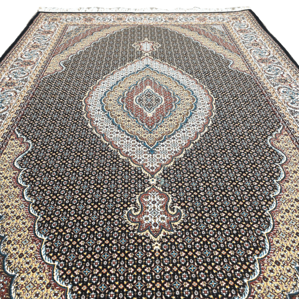 230 x 160 cm Persian Design Machine Made Rug