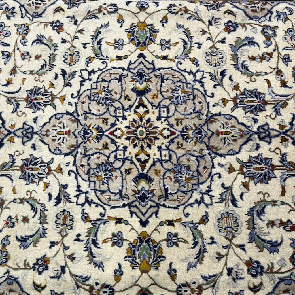 300 x 207 cm Hand-Knotted Persian Kashan Cream Rug