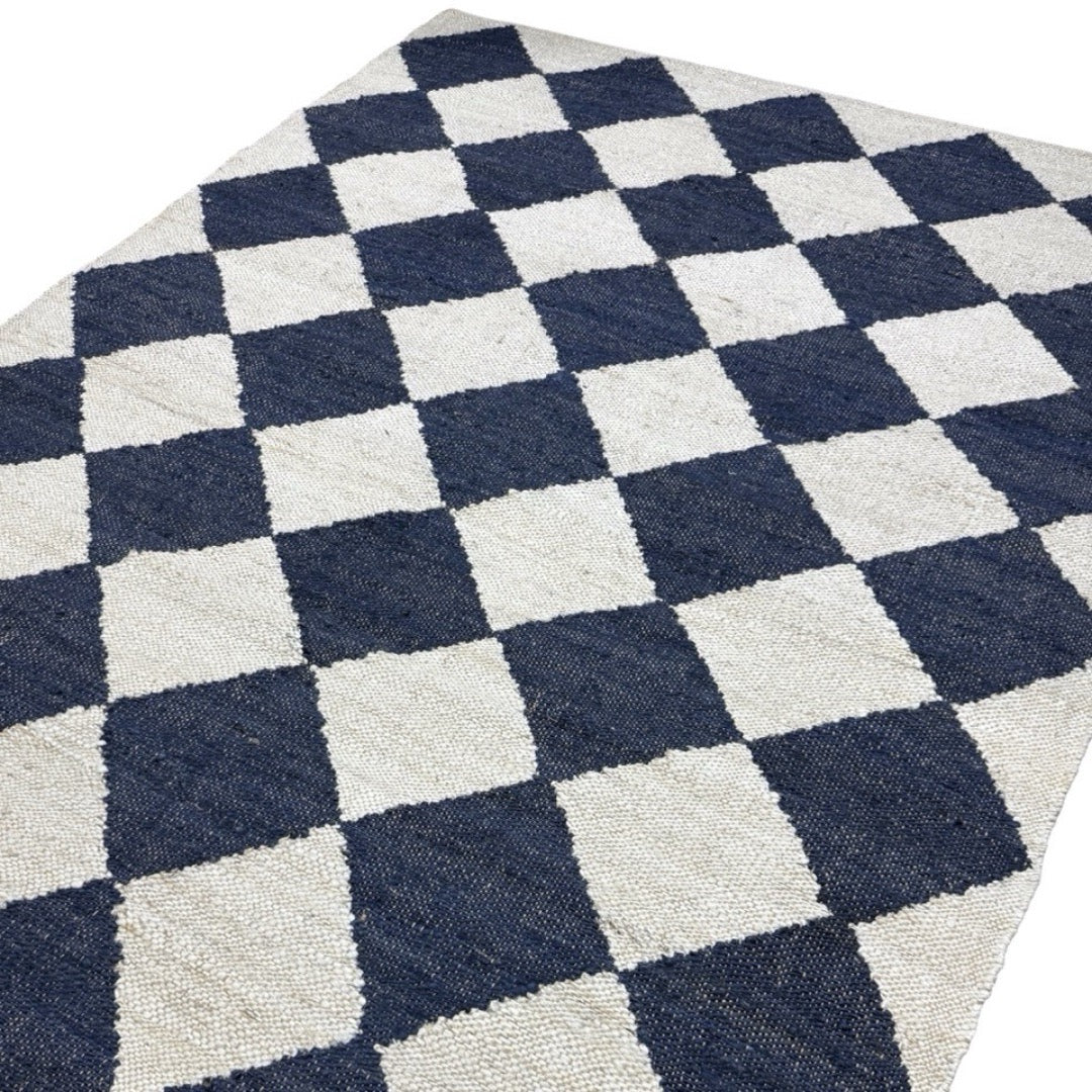 274 x 205 cm Handwoven Jute Rug – Natural & Navy Diamond Pattern