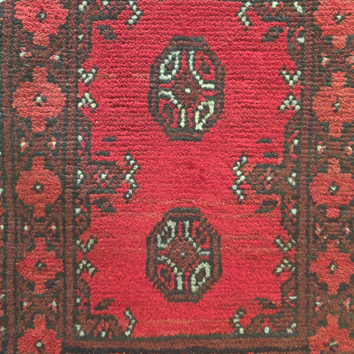 60 x 40 cm Hand-Woven Red Afghan Akche