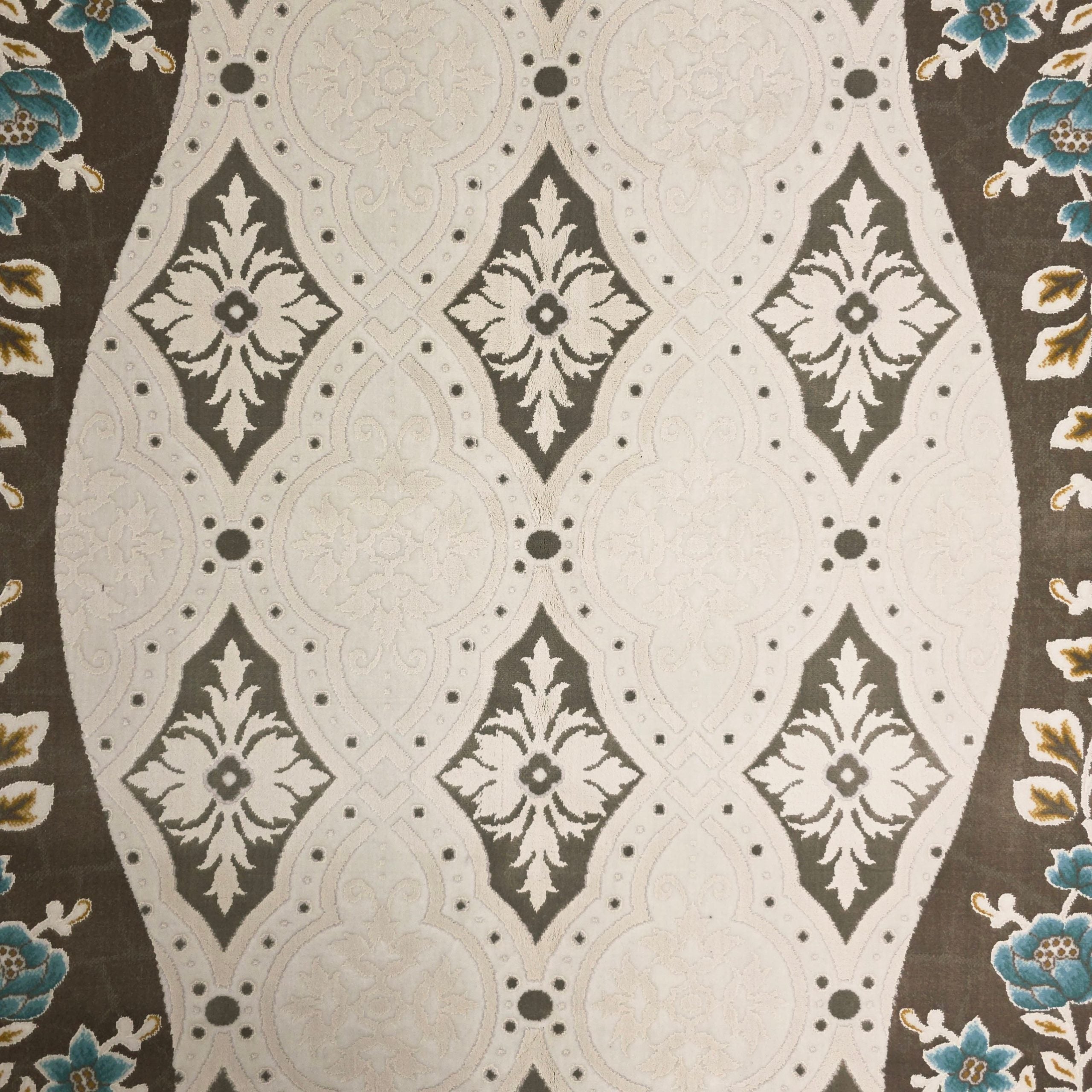 300 x 200 cm Cream Design Rug – Machine Made