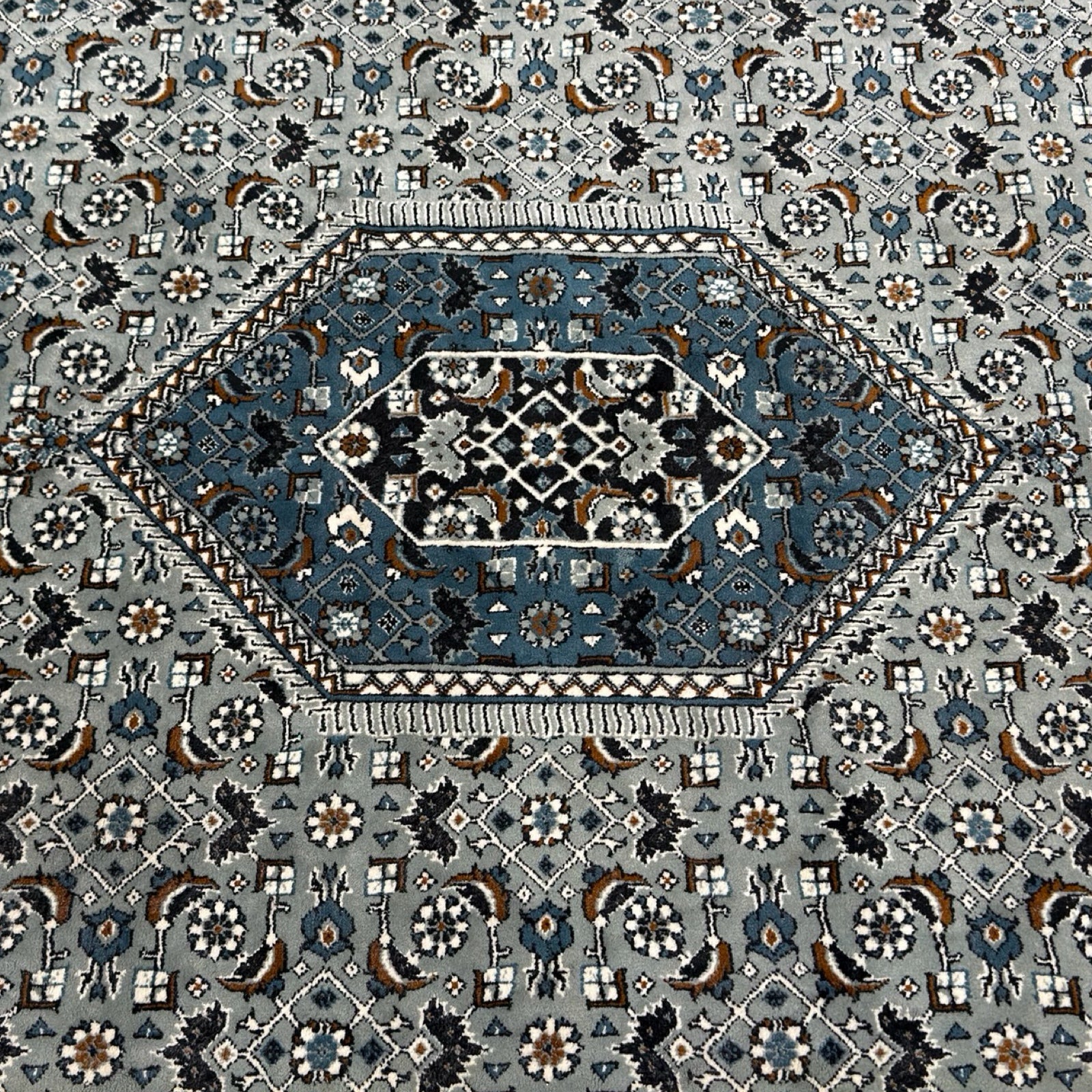 300 x 200cm Machine Made Persian Bidjar Grey Rug