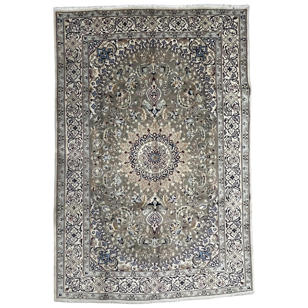 305 x 197 cm Hand-Knotted Persian Nain Wool Rug
