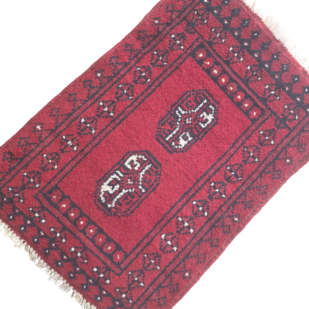 60 x 45 cm Hand-Woven Red Afghan Akche
