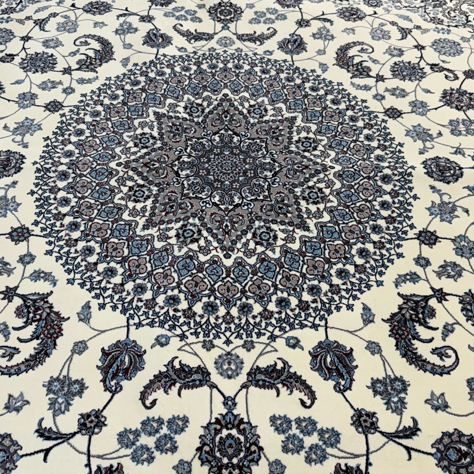 350 x 250 cm Nain Ivory Medallion Design Persian Rug