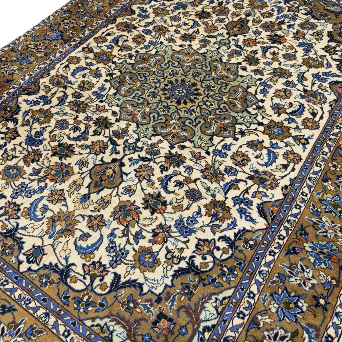 323 x 230 cm Hand Knotted Persian Kashmar Wool Rug