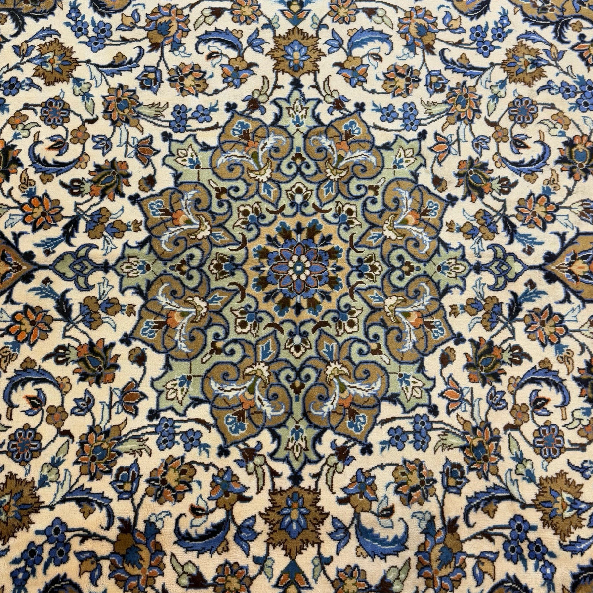 323 x 230 cm Hand Knotted Persian Kashmar Wool Rug