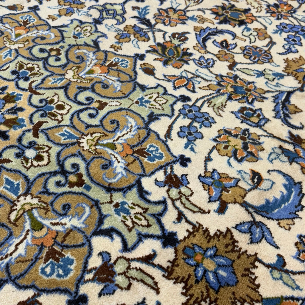 323 x 230 cm Hand Knotted Persian Kashmar Wool Rug
