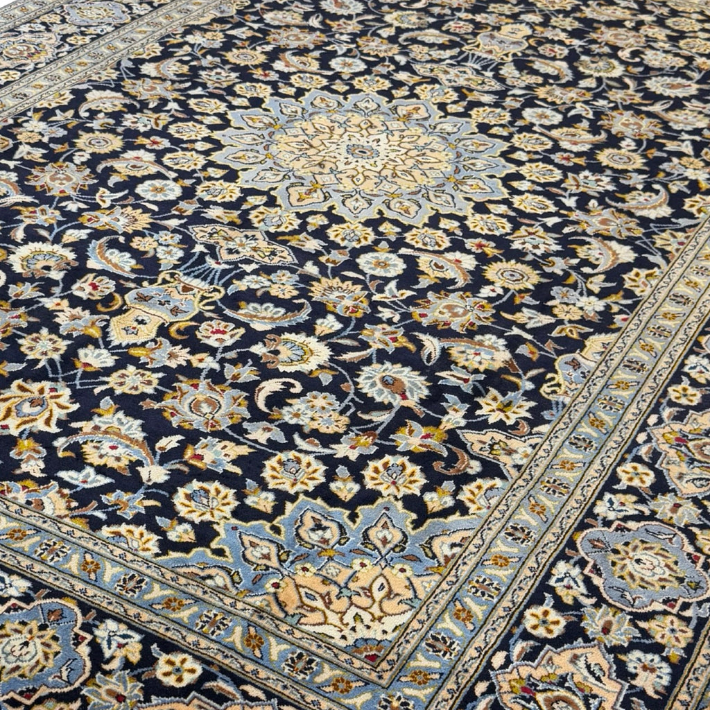 335 x 237 cm Hand Knotted Persian Navy Kashan Wool Rug