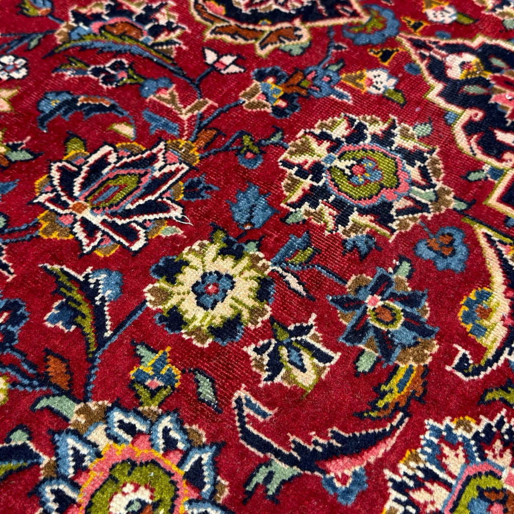 303 x 190 cm Hand-Knotted Persian Kashan Floral Medallion Rug