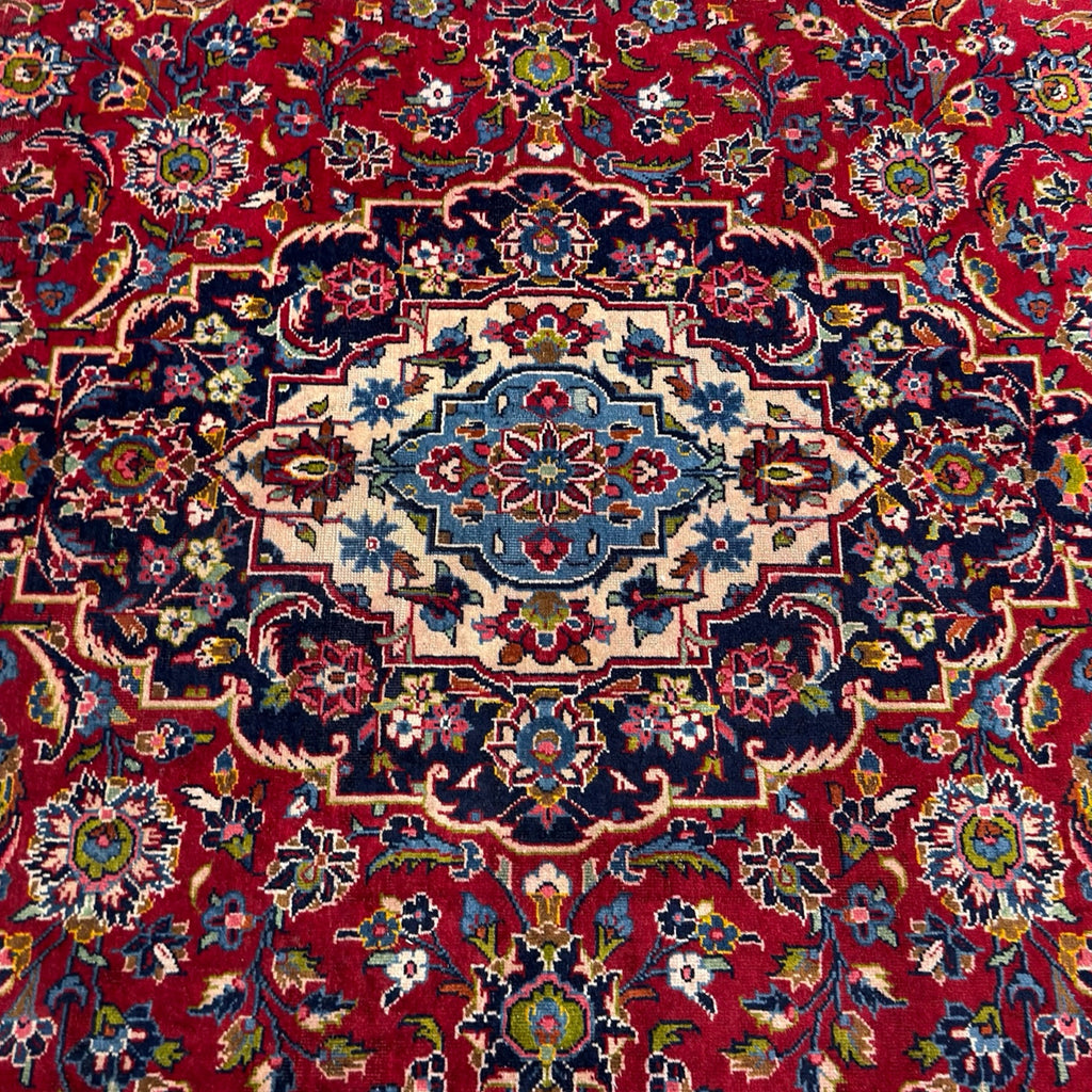 303 x 190 cm Hand-Knotted Persian Kashan Floral Medallion Rug