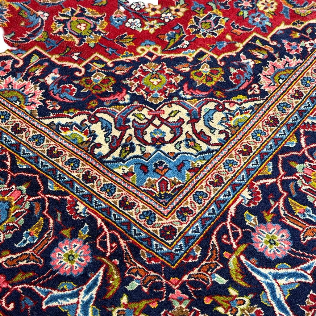 303 x 190 cm Hand-Knotted Persian Kashan Floral Medallion Rug