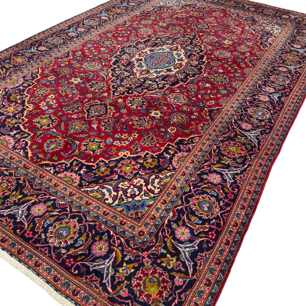 303 x 190 cm Hand-Knotted Persian Kashan Floral Medallion Rug