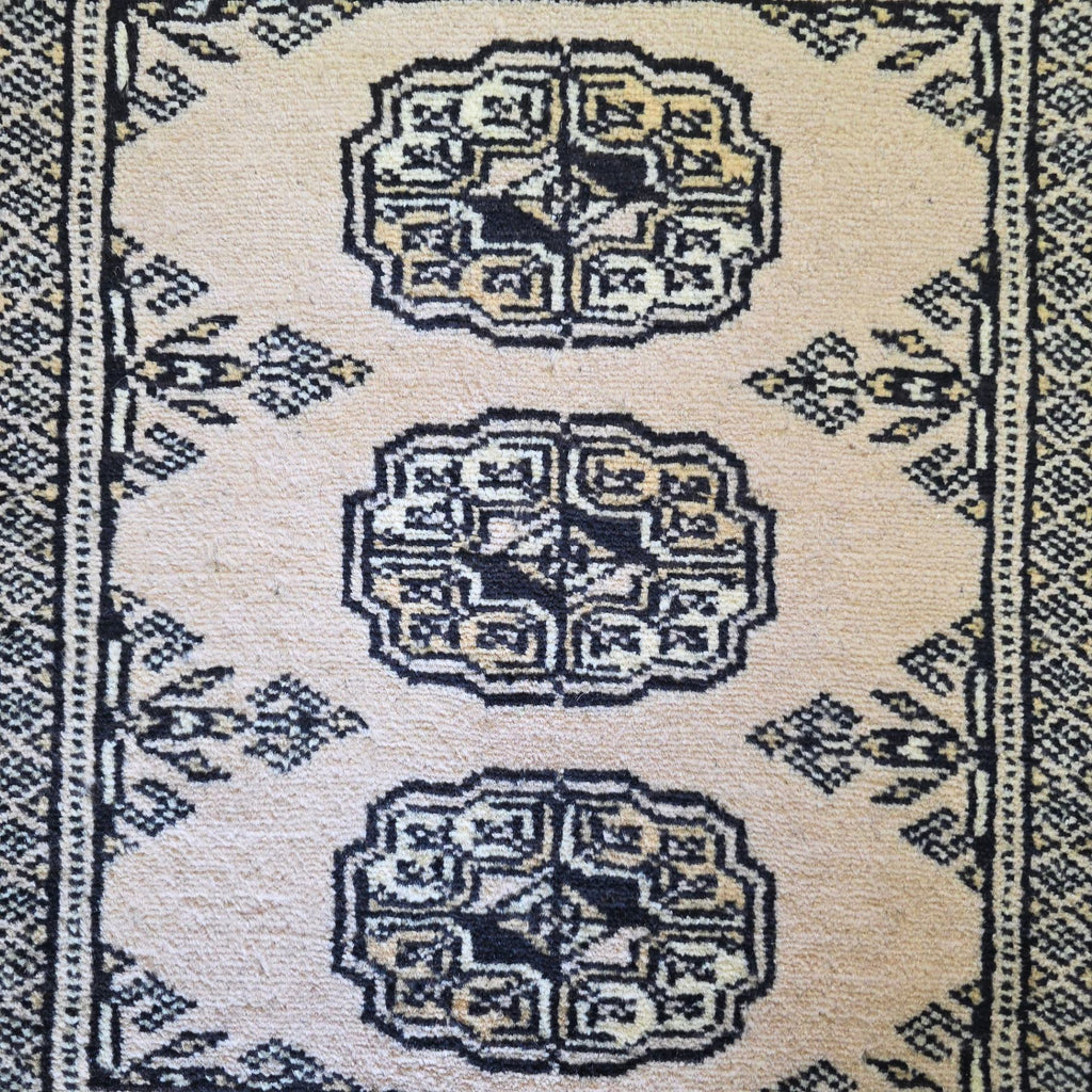 65 x 45 cm Hand Knotted Bokhara – Ivory Rug