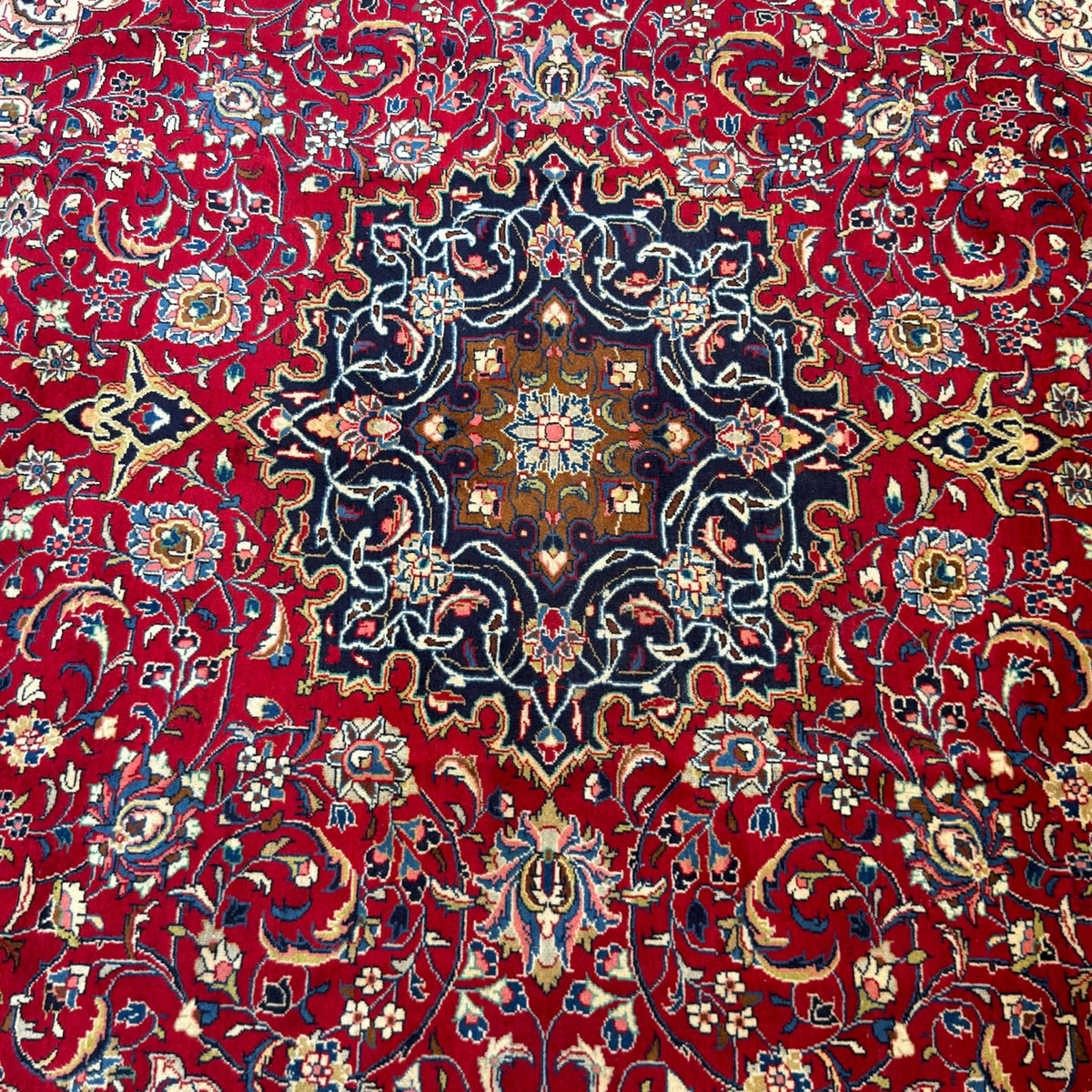 350 x 273 cm Hand Knotted Persian Sarough – Wool Medallion Rug