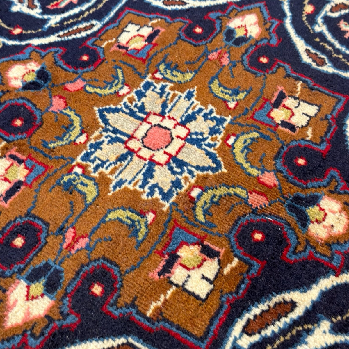 350 x 273 cm Hand Knotted Persian Sarough – Wool Medallion Rug
