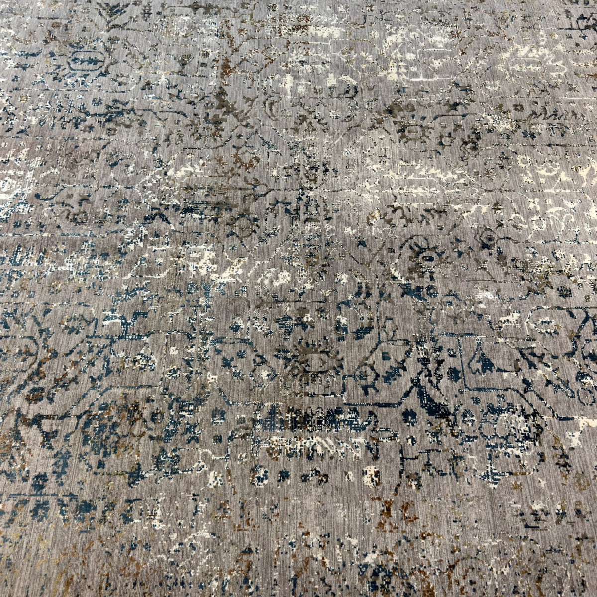 290 x 200 cm Milat Aspendos Viscose & Acrylic Rug – Ivory & Dark Blue