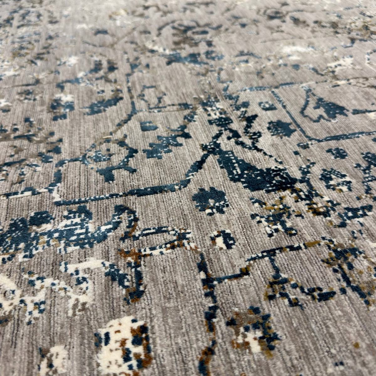 290 x 200 cm Milat Aspendos Viscose & Acrylic Rug – Ivory & Dark Blue