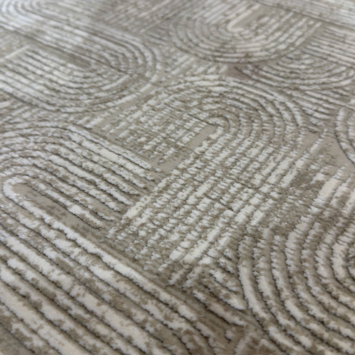 300 x 200 cm Milat Modern Geometric Viscose & Acrylic Rug