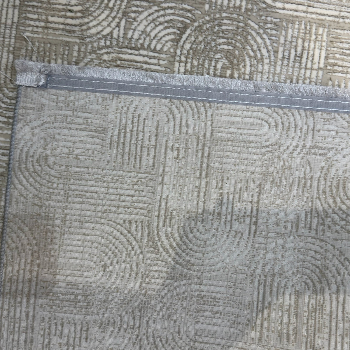 300 x 200 cm Milat Modern Geometric Viscose & Acrylic Rug