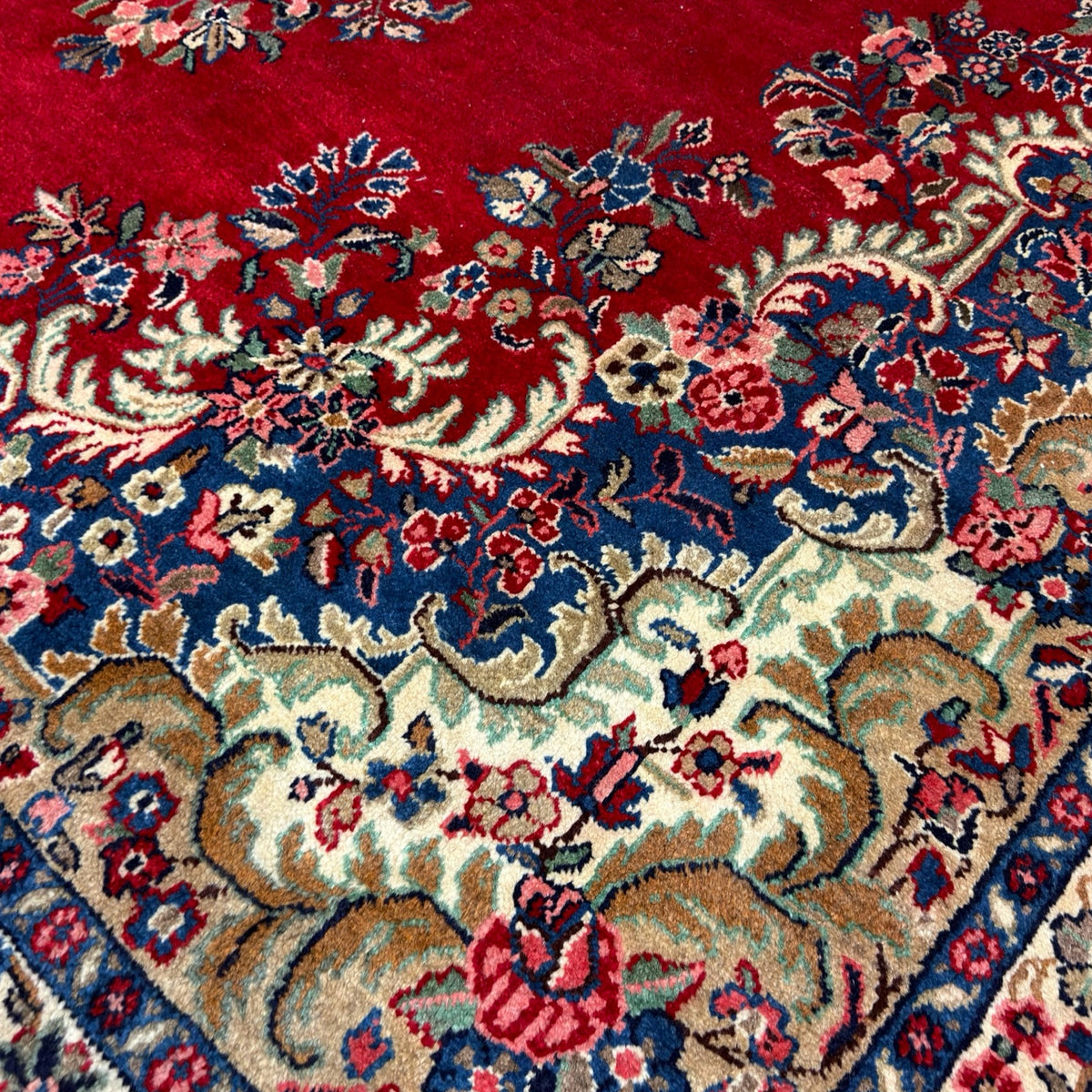 340 x 245 cm Vintage Hand-Knotted Persian Lilihan Wool Rug – Red & Navy
