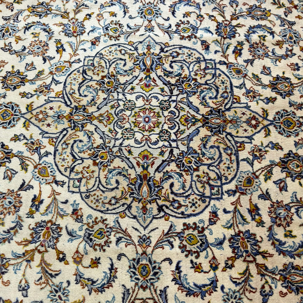 355 x 266 cm Persian Kashan Hand-Knotted Cream Wool Rug