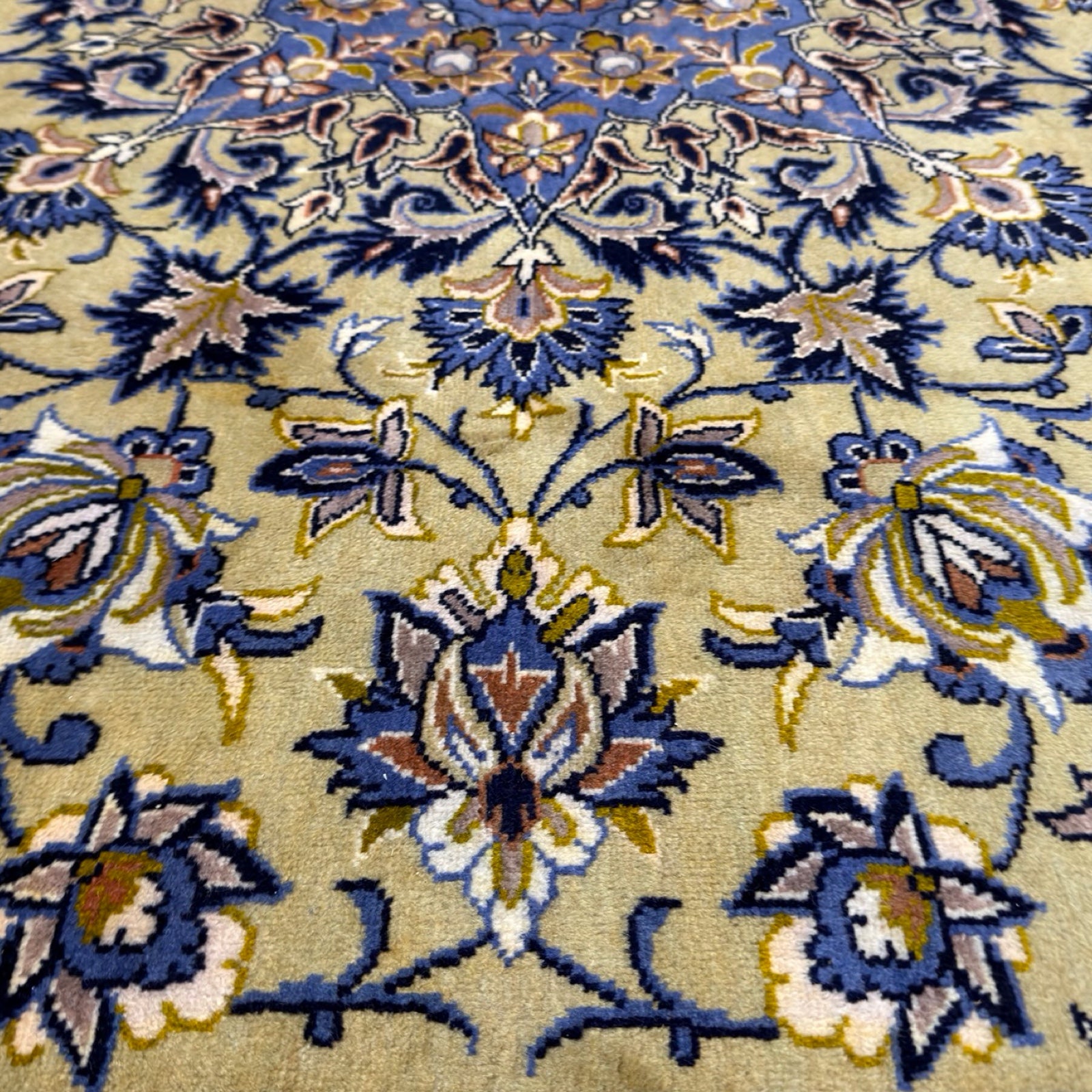 390 x 288 cm Hand-Knotted Persian Najafabad Rug