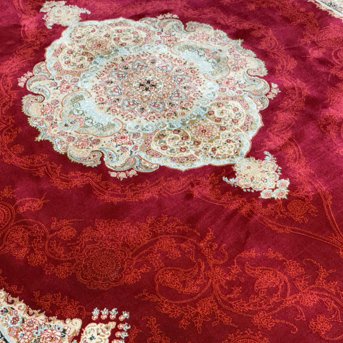 230 x 160 cm Persian Silk Machine Made Rug