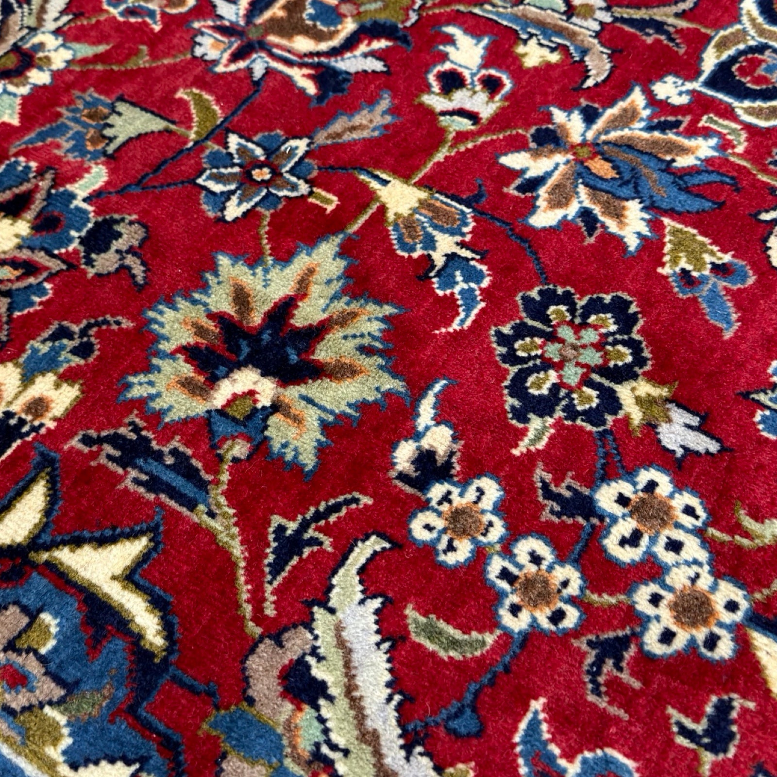 414 x 300 cm Hand-Knotted Persian Najafabad Rug