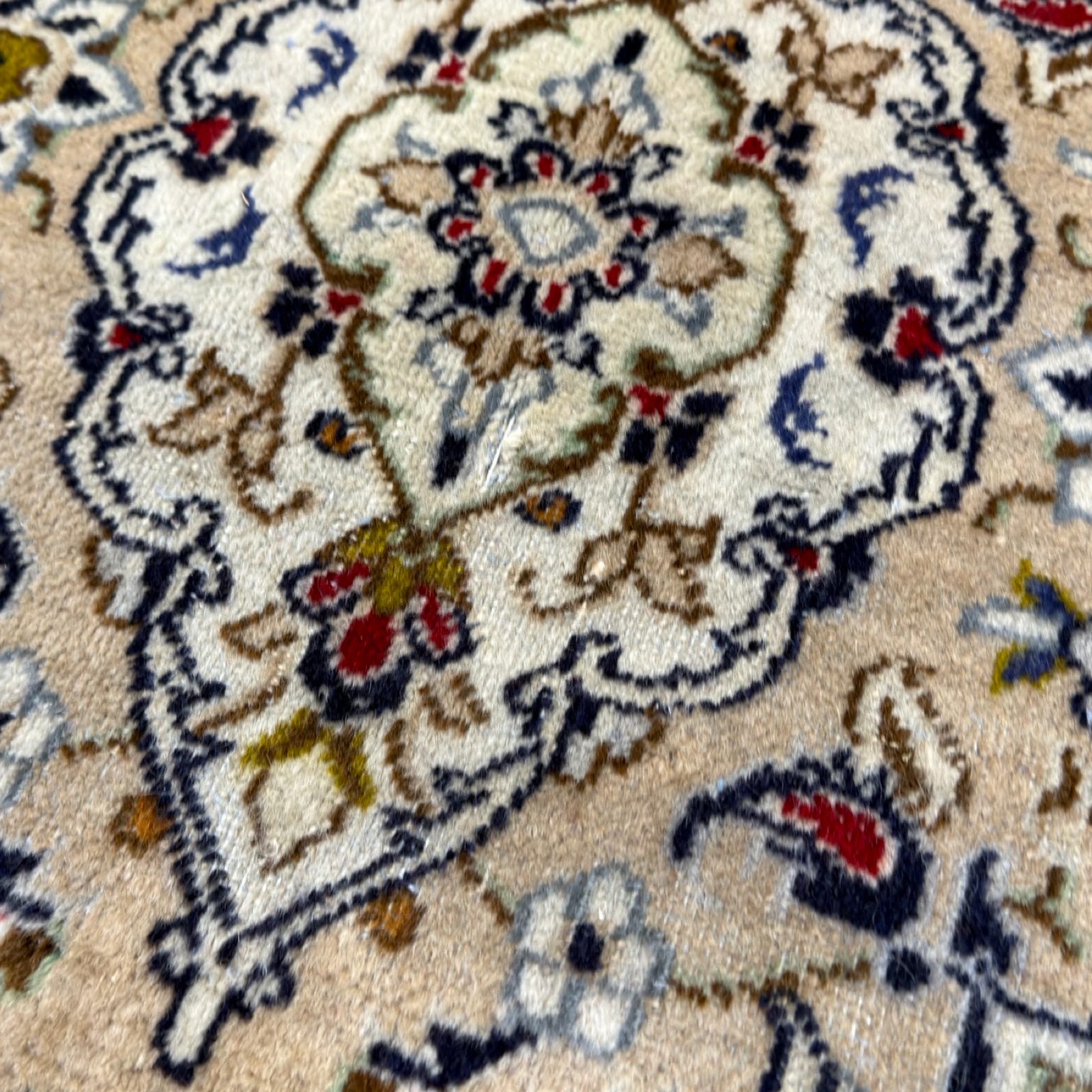 295 x 203 cm Hand-Knotted Persian Kashan Rug