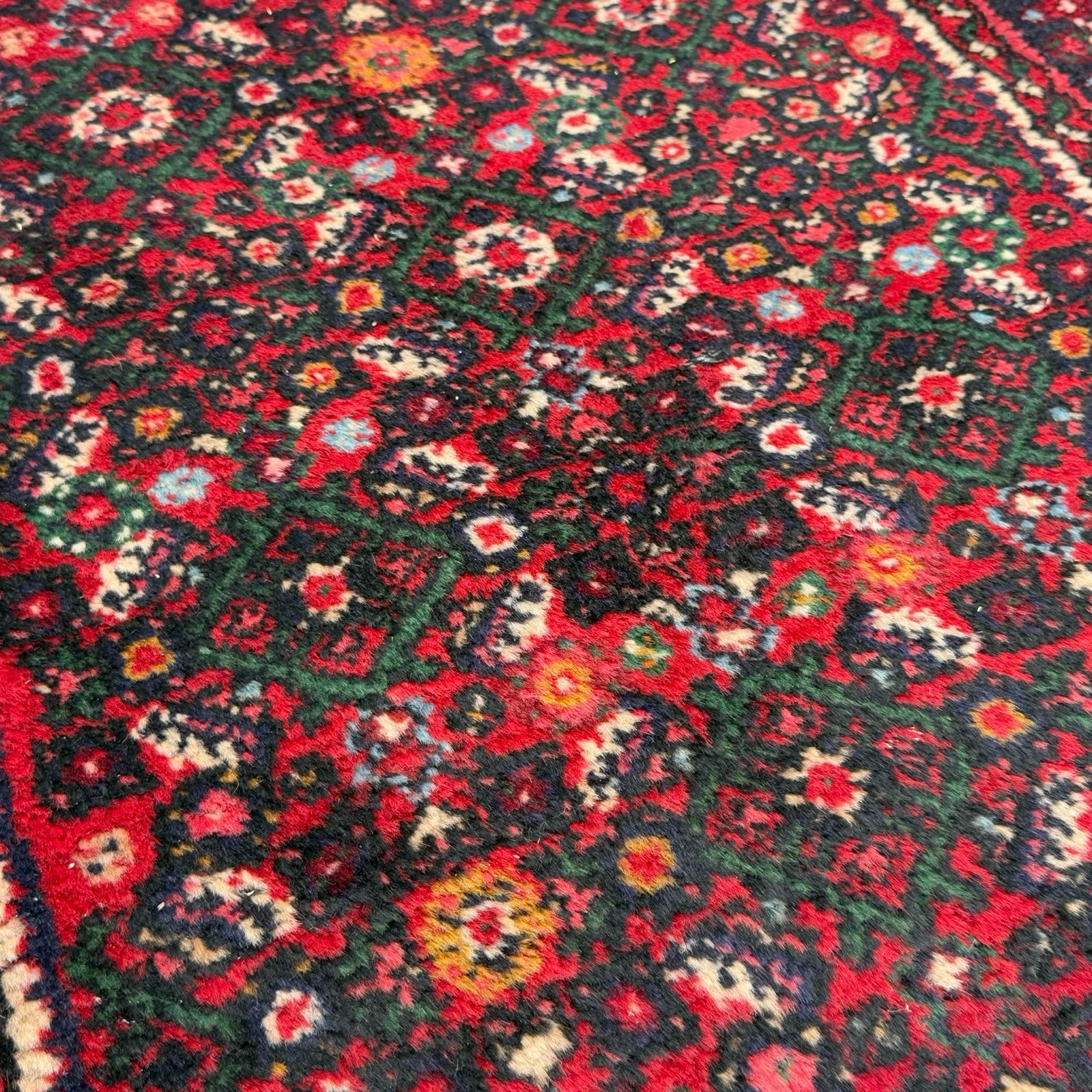 982 x 82 cm Hand-Knotted Persian Bidjar Runner Rug
