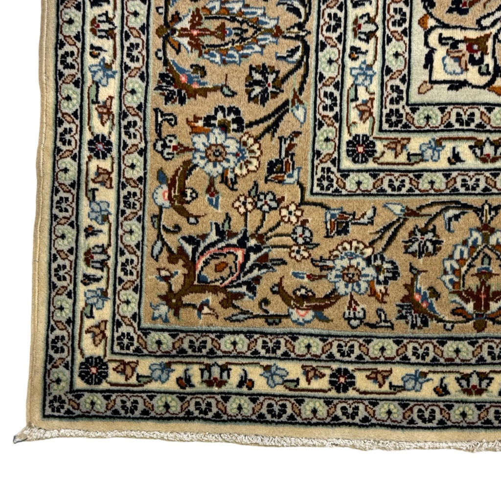 341 x 252 cm Hand Knotted Persian Kashan Cream Wool Rug
