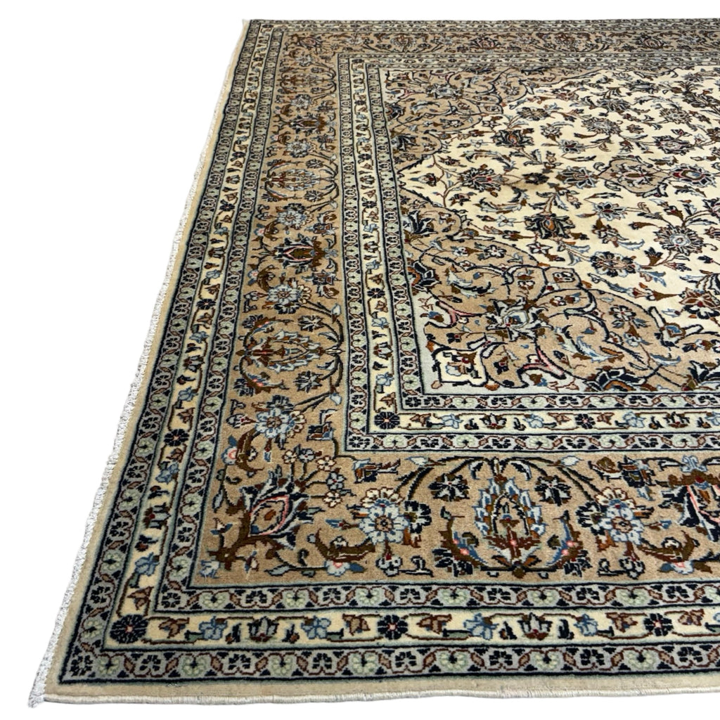 341 x 252 cm Hand Knotted Persian Kashan Cream Wool Rug
