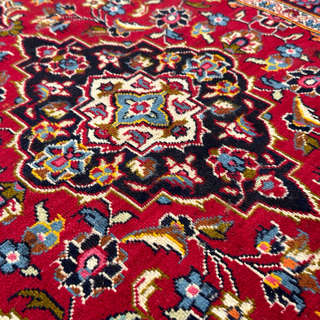 156 x 104 cm Hand-Knotted Persian Kashan Wool Rug