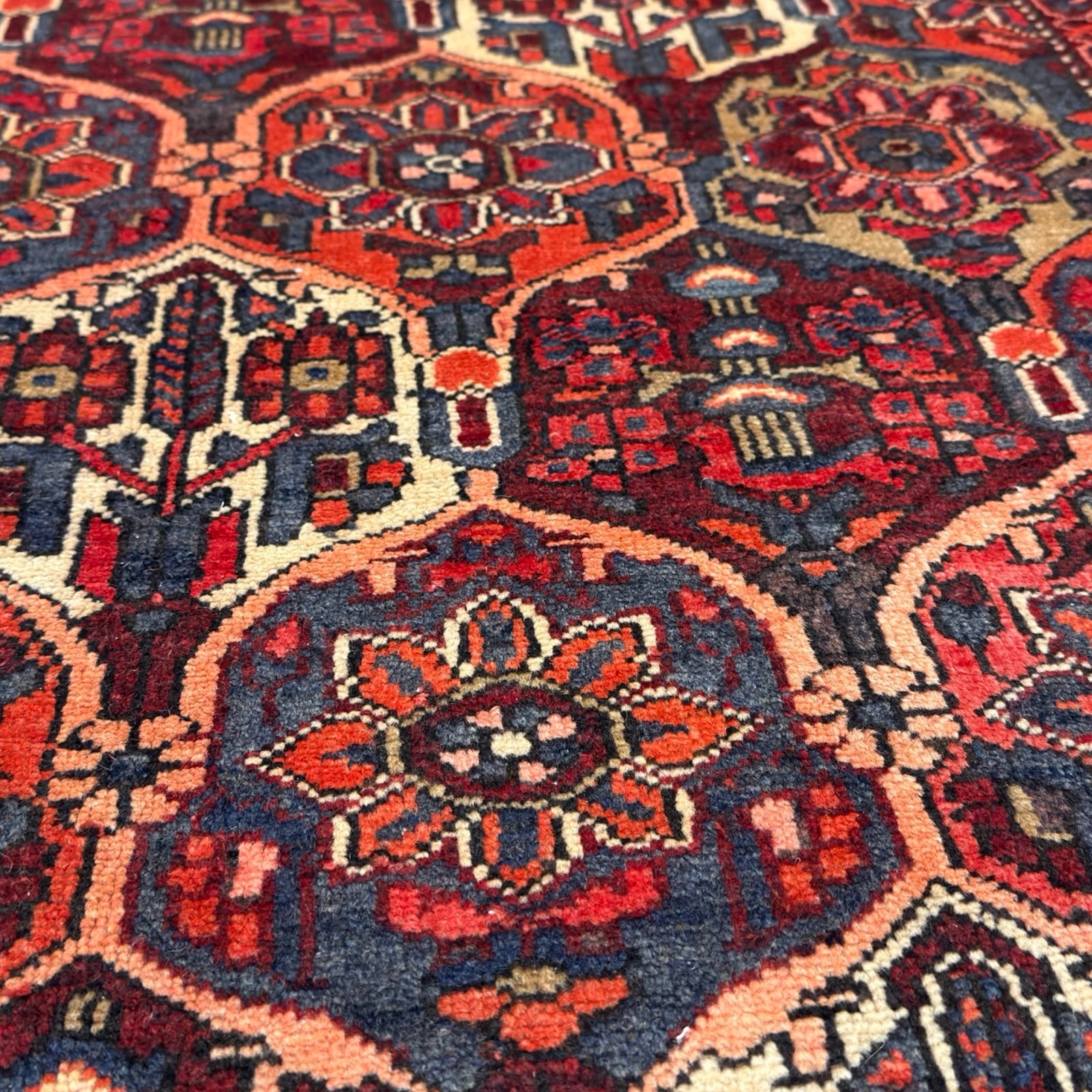 200 x 153 cm Hand-Knotted Antique Persian Bakhtiari Rug