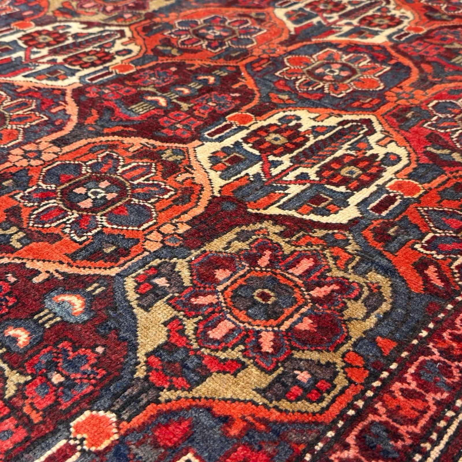 200 x 153 cm Hand-Knotted Antique Persian Bakhtiari Rug